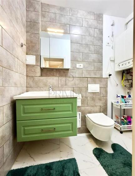 Casă cu 3 camere cu Canalizare în Giroc