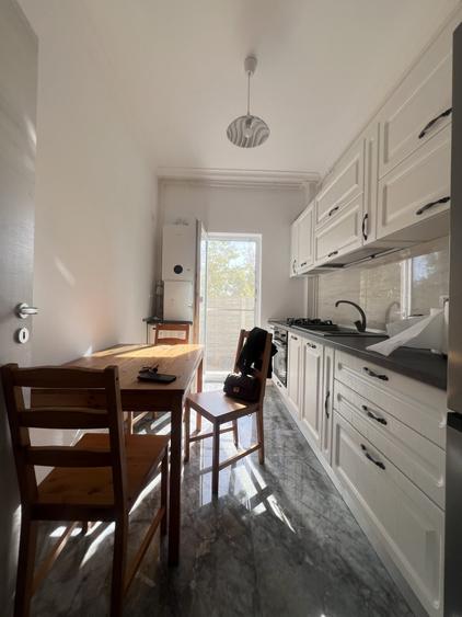 Apartament cu 2 camere semidecomandat, mobilat în Chișoda