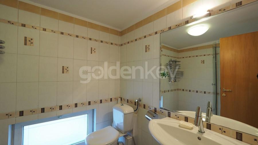 Casă individuală cu 7 camere cu Canalizare în Herăstrău
