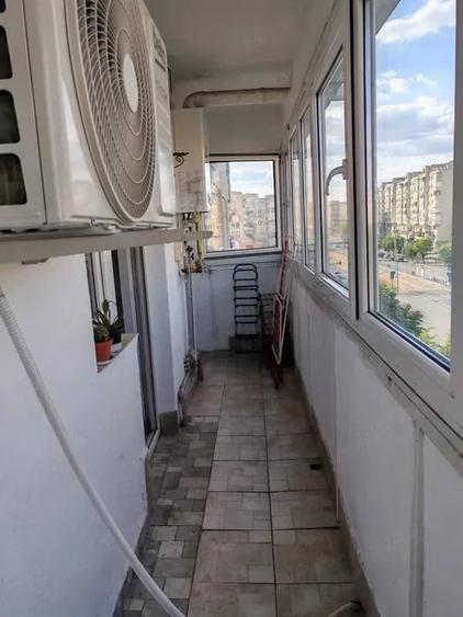 Apartament cu 2 camere decomandat în Aurel Vlaicu