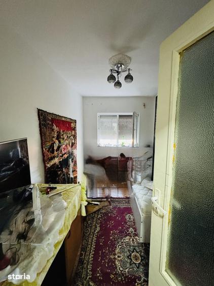 Apartament cu 4 camere decomandat în Central
