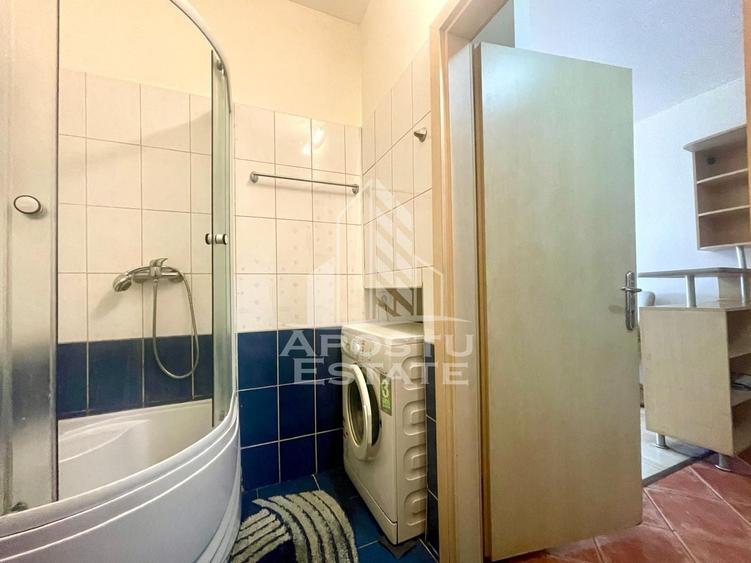 Apartament cu 2 camere semidecomandat, mobilat în Aurel Vlaicu