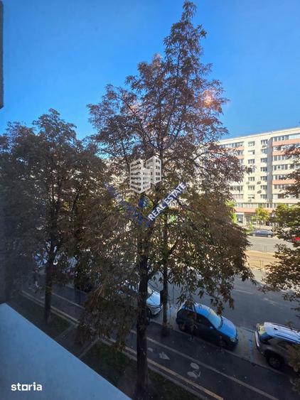 Apartament cu 3 camere decomandat în Iancului