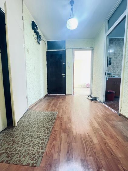 Apartament cu 3 camere decomandat în Militari