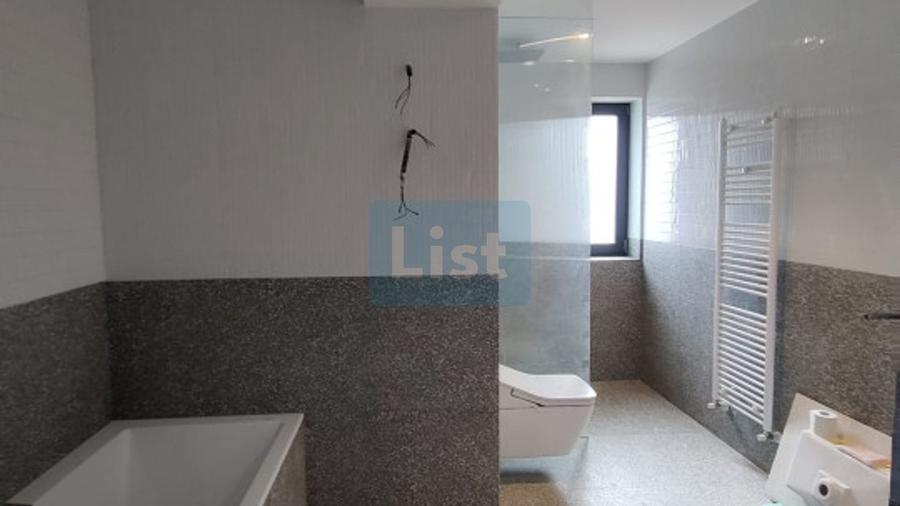 Apartament cu 3 camere decomandat în Țiglina 2