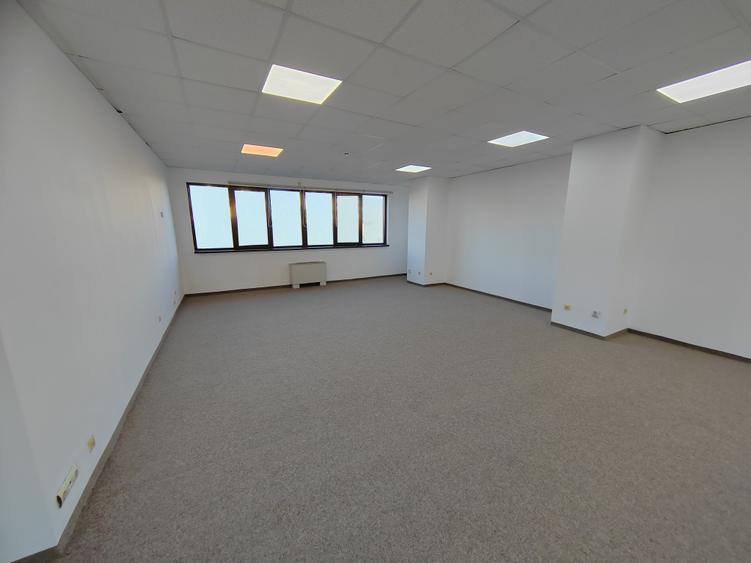 Casă individuală cu 10 camere cu Teren 400 Mp în Barbu Văcărescu