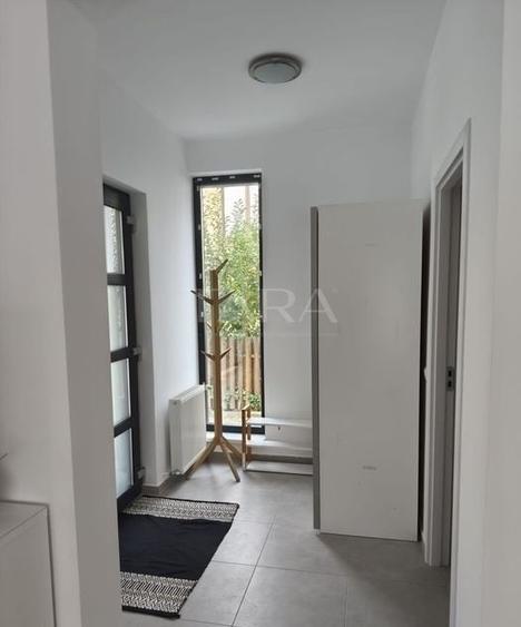 Duplex cu 4 camere cu Canalizare în Florești
