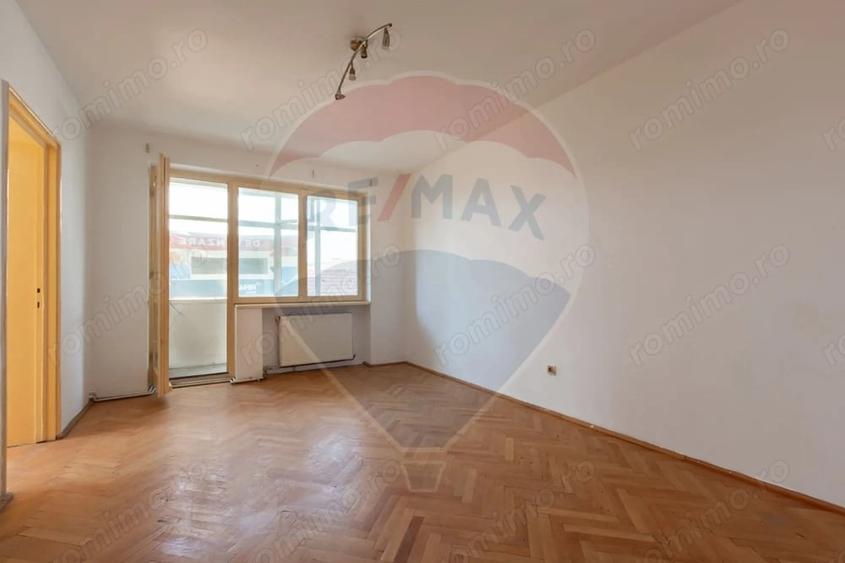 Apartament cu 2 camere decomandat în Central