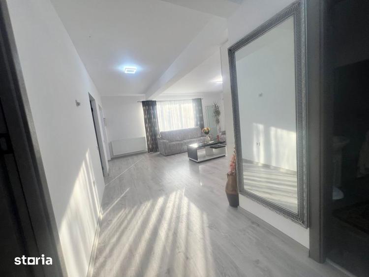 Casă cu 3 camere cu Canalizare în Central