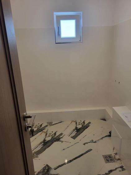 Apartament cu 3 camere decomandat în Mioriței