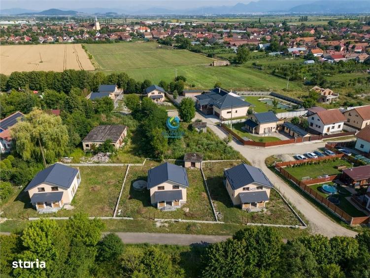 Casă cu 4 camere cu Teren 680 Mp în Hălchiu