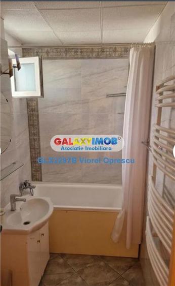 Apartament cu 4 camere semidecomandat în Titan