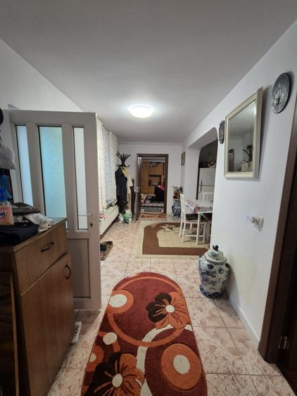 Casă individuală cu 3 camere cu Canalizare în Central
