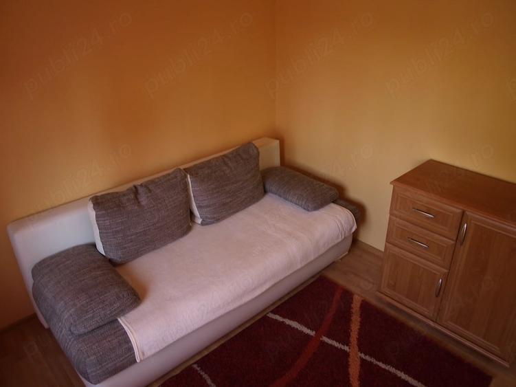 Apartament cu 3 camere decomandat în Complex Studențesc