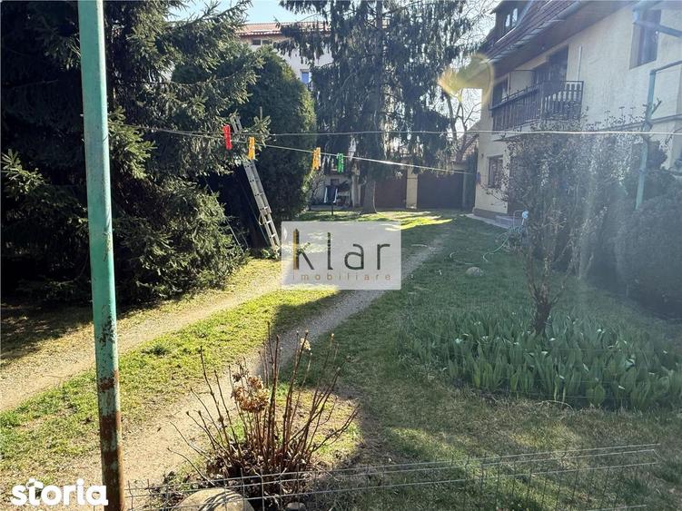 Casă cu 10 camere cu Teren 682 Mp în Mărăști