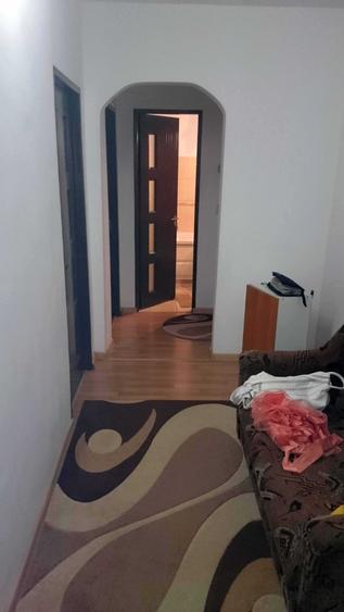 Apartament cu 3 camere decomandat în Mircea cel Bătrân