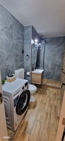 Apartament cu 2 camere semidecomandat, mobilat în Centrul Civic