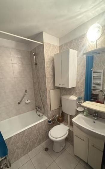 Apartament cu 4 camere semidecomandat, mobilat în Drumul Taberei
