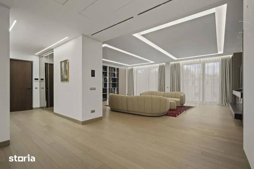 Apartament cu 5 camere, mobilat în Arcul de Triumf