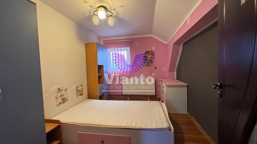Casă individuală cu 5 camere cu Canalizare în Gușterița