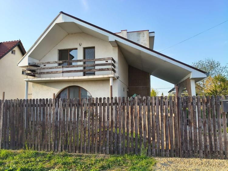 Casă individuală cu 1 camere cu Canalizare în Sântandrei