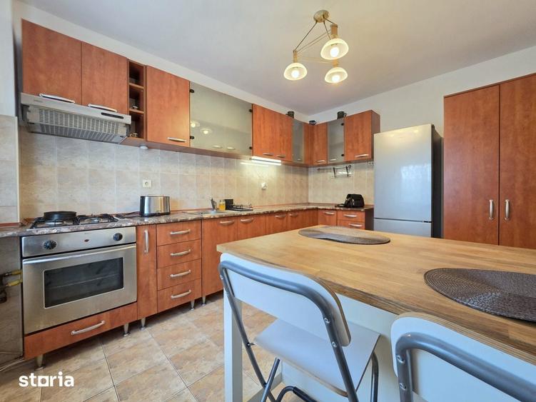 Casă cu 3 camere cu Teren 200 Mp în Central