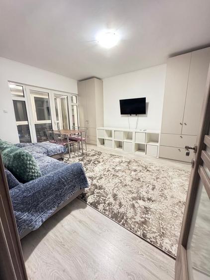 Apartament cu 2 camere decomandat în Casa de Cultură