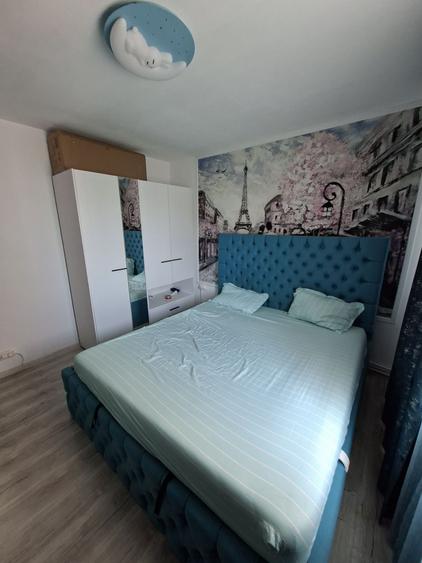 Apartament cu 3 camere decomandat în Lacu