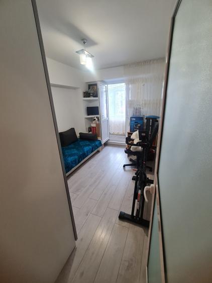 Vind 4camere decomandat etaj 1 anghel salygni - 6