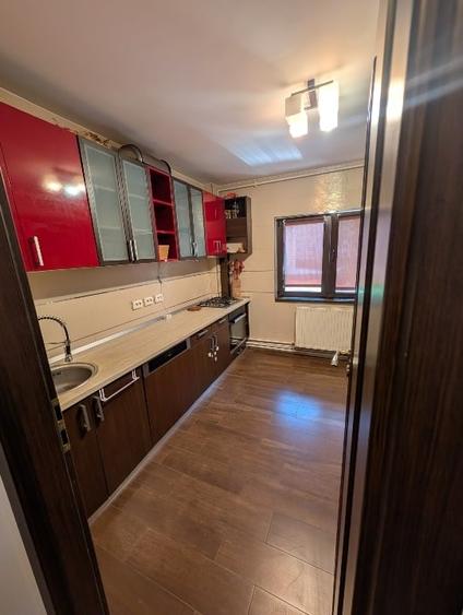 Apartament cu 3 camere decomandat, mobilat în 13 Septembrie