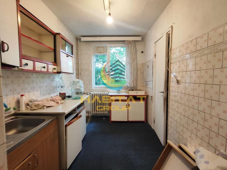 Apartament cu 3 camere decomandat în Giurgiului