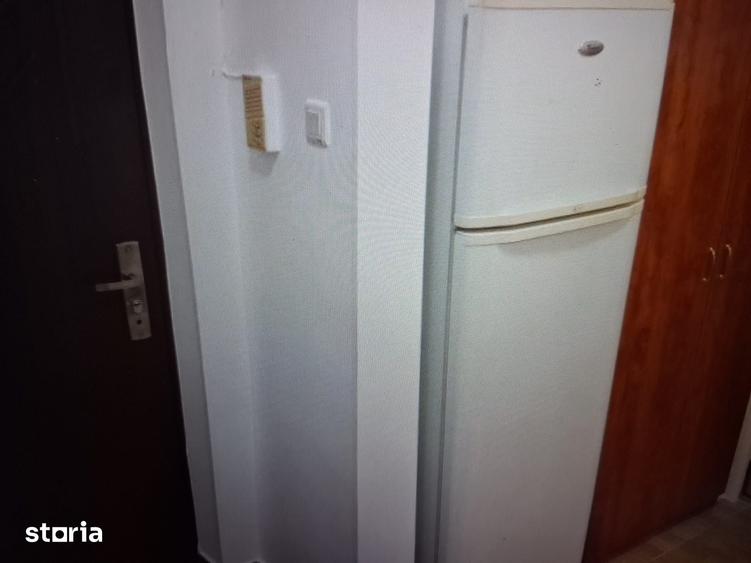 Apartament cu 2 camere decomandat în Tei