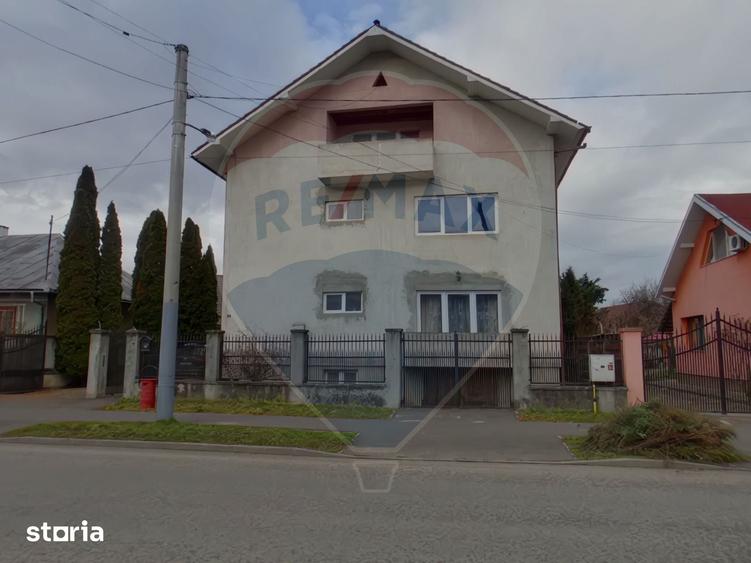 Casă cu Teren 818 Mp în Central