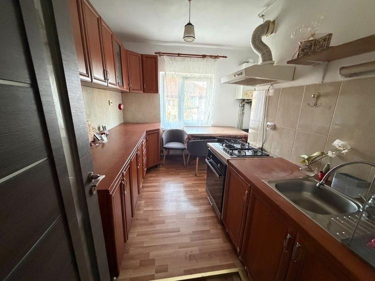 Apartament cu 2 camere decomandat în Lunei