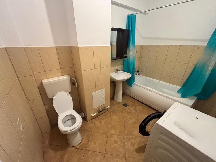 Apartament cu 2 camere decomandat, mobilat în Central