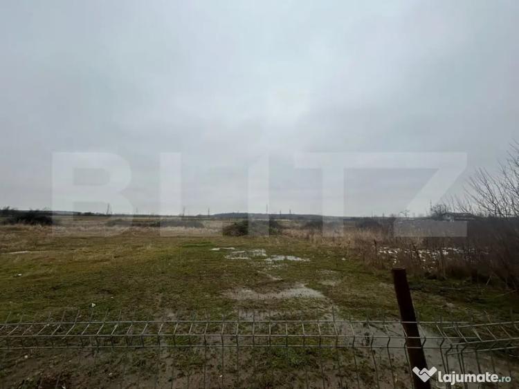Teren de 1716 mp, în Priseaca