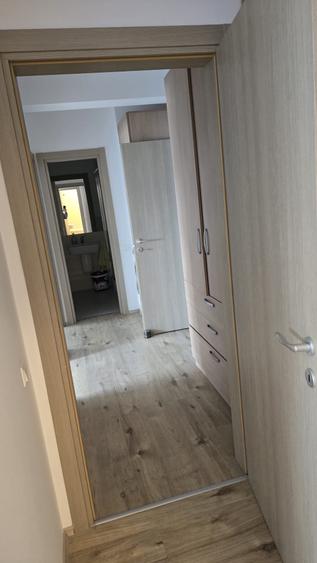 Apartament cu 4 camere decomandat în Băneasa