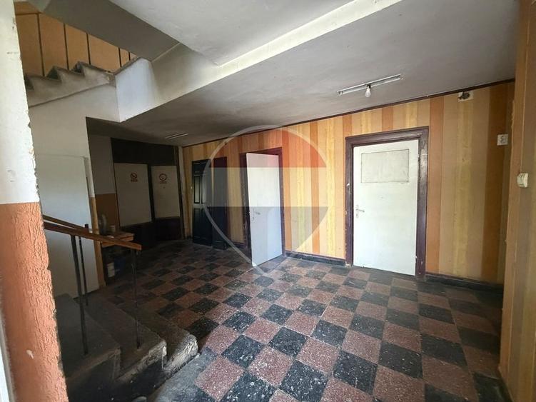 Spațiu industrial, de 724 mp, în Central