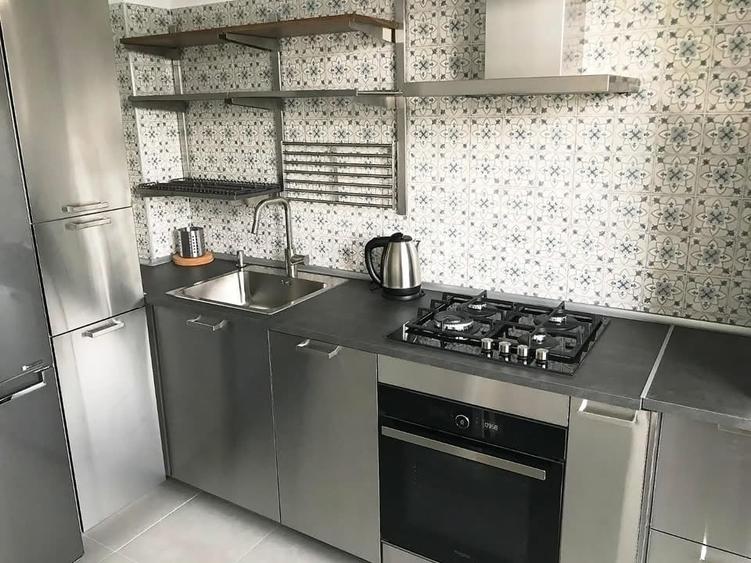 Apartament cu 2 camere decomandat în Parcul Carol