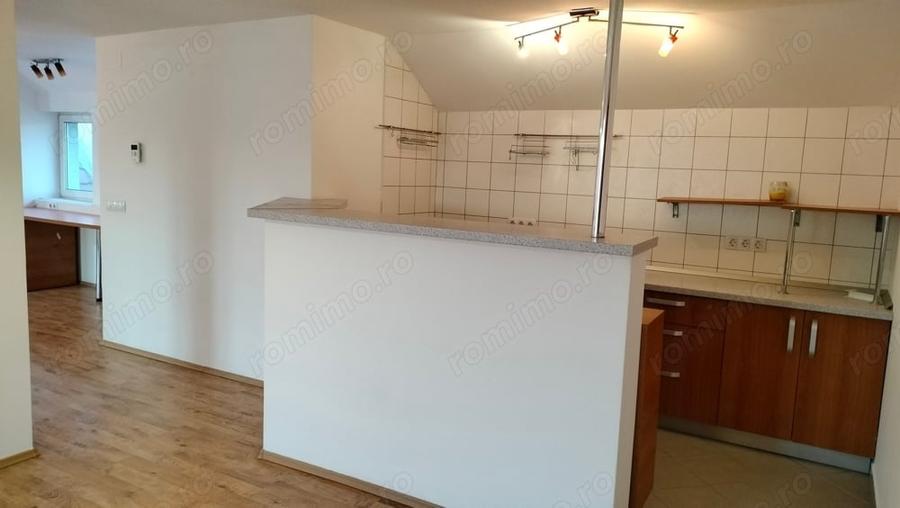 Apartament cu 4 camere, mobilat în Girocului