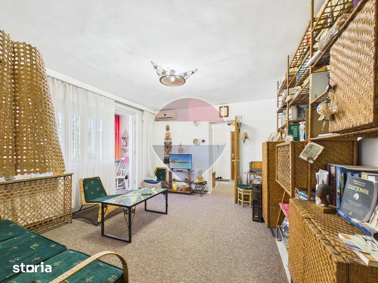 Apartament cu 3 camere în Tei