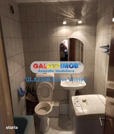 Apartament cu 4 camere semidecomandat în Militari