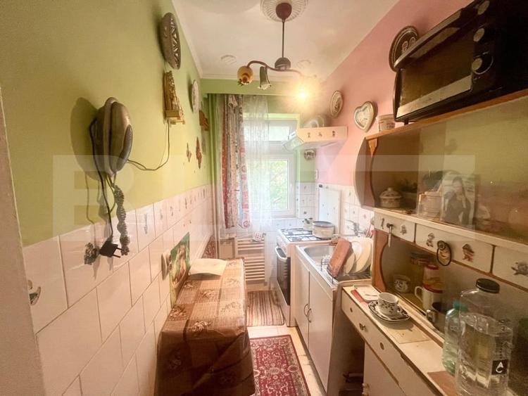 Apartament de vanzare, etaj 1, 35 mp, zona Nufarul - 4