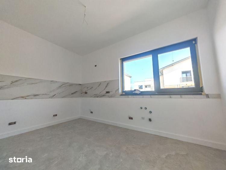 Casă cu 4 camere cu Teren 350 Mp în Tunari