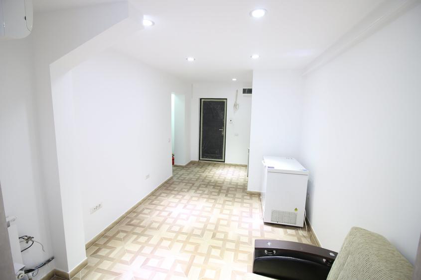 Apartament cu 2 camere în Micro 20