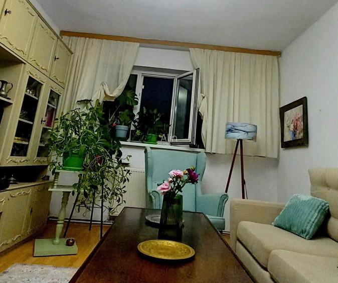 Apartament cu 3 camere de vanzare Radauti