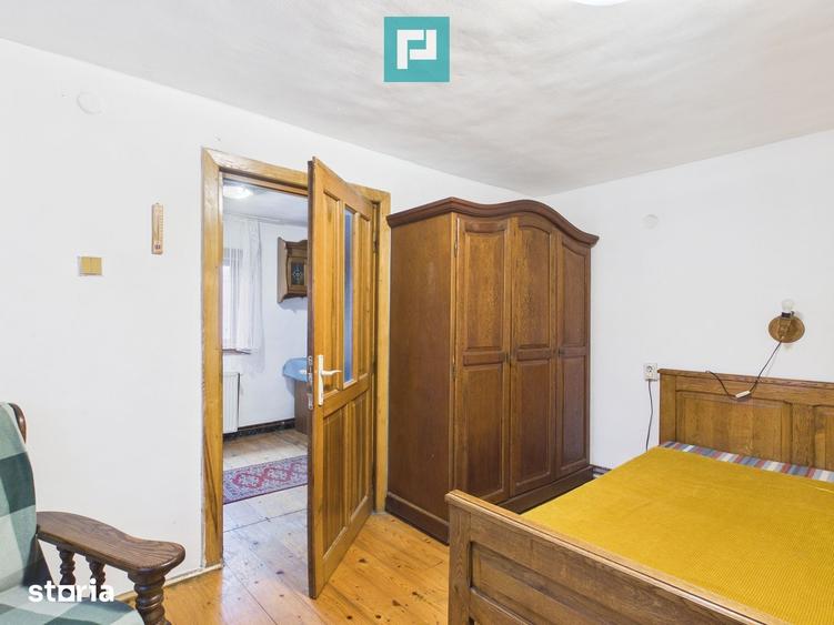 Casă cu 6 camere cu Teren 3000 Mp în Central