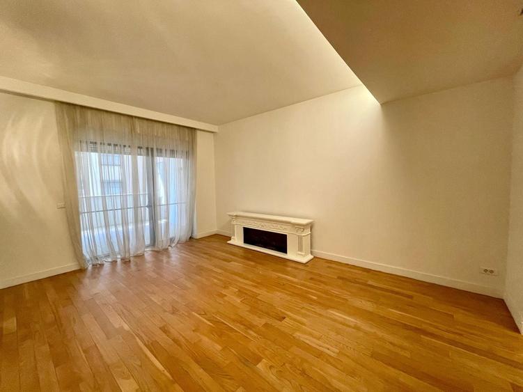 Apartament cu 4 camere în Șoseaua Nordului