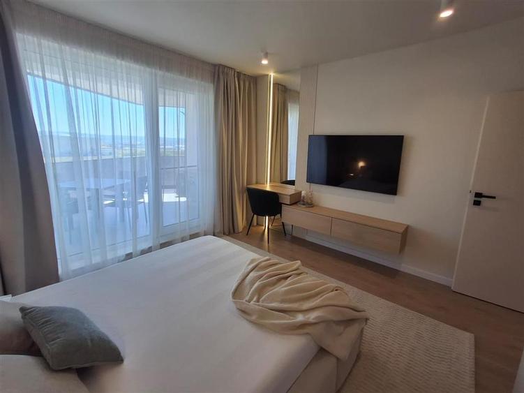 Apartament cu 2 camere semidecomandat în Exterior Sud
