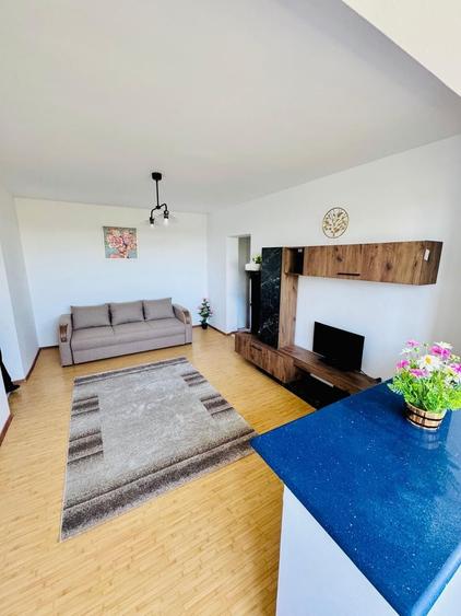Apartament cu 2 camere semidecomandat, mobilat în Dacia